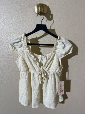 NWT Sugar Kiss Beige - Cream Top